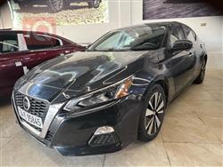 نيسان ألتيما